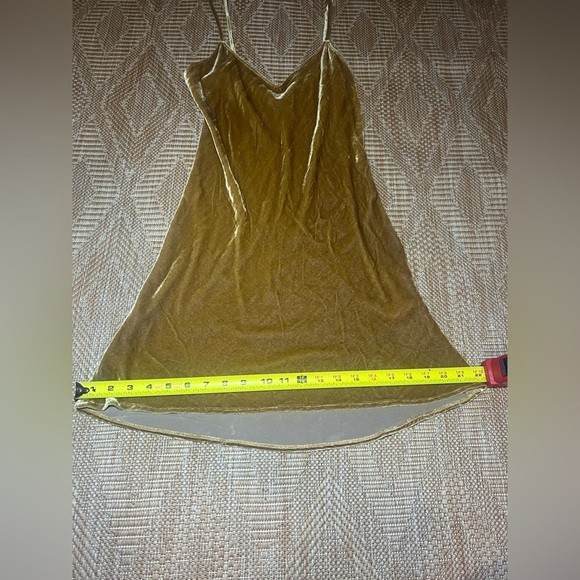 Reformation Women's Gold Velvet Slip Dress,Mini Dress,Sleeveless,Size S - Picture 5 of 10